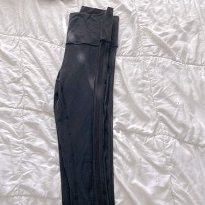 black lulu lemon tights